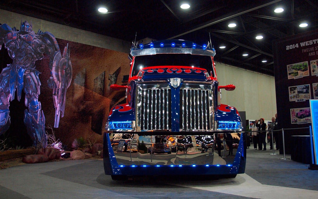 <p><strong>Le camion Western Star de Optimus Prime</strong></p>