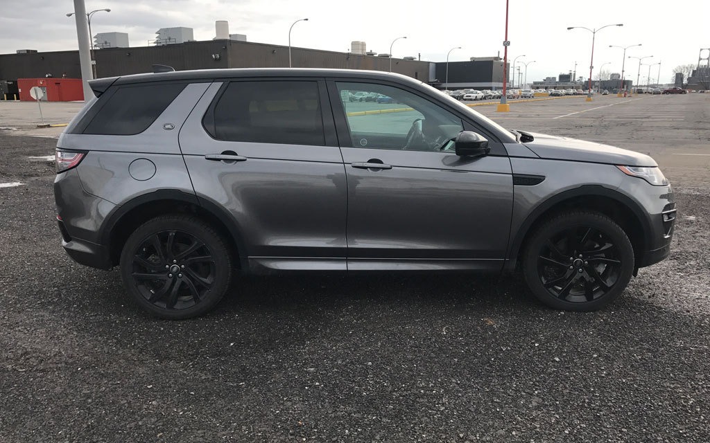 <p>2017 Land Rover Discovery Sport</p>