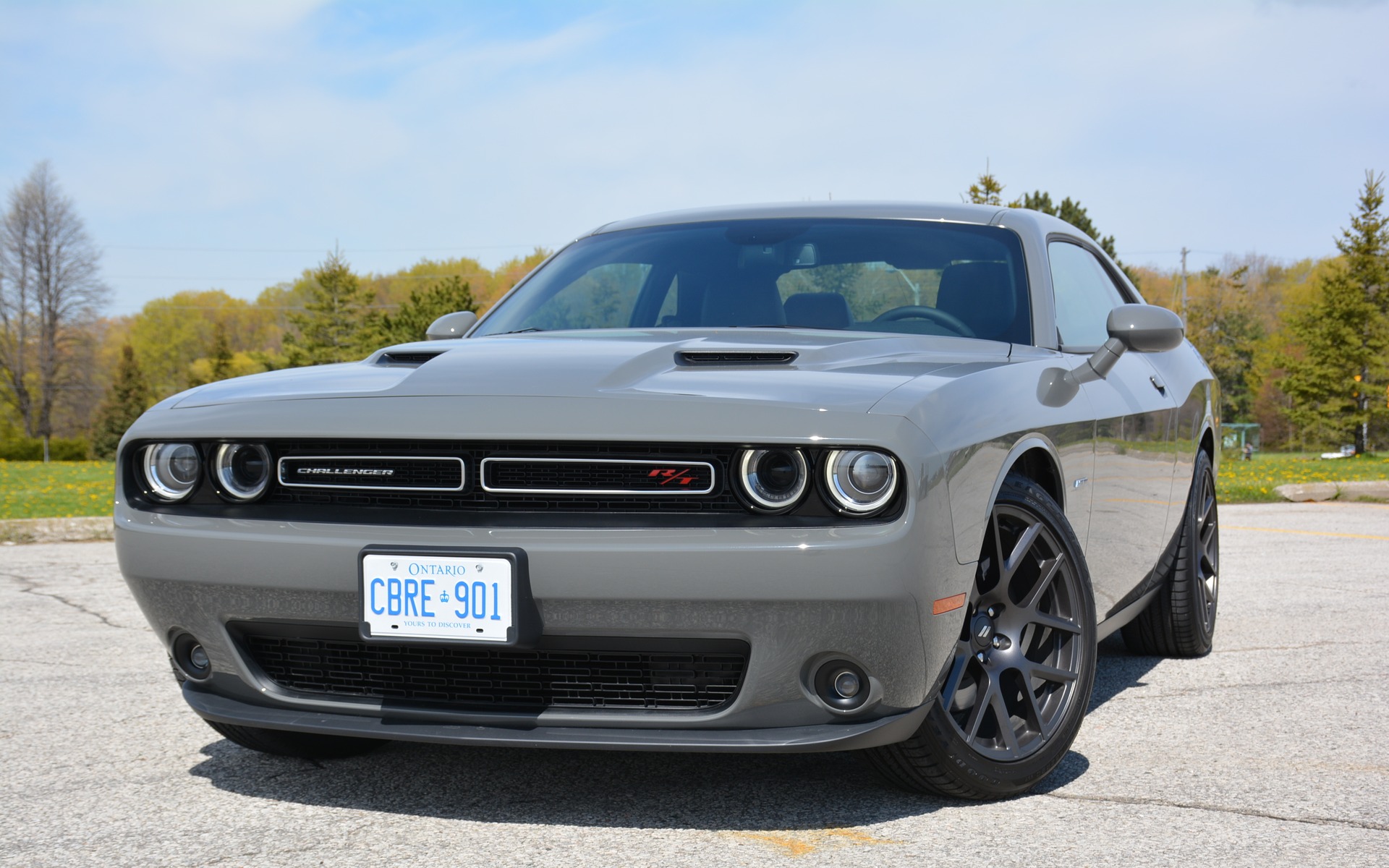 2017 Dodge Challenger R/T: Keeping it Old School - The Car Guide