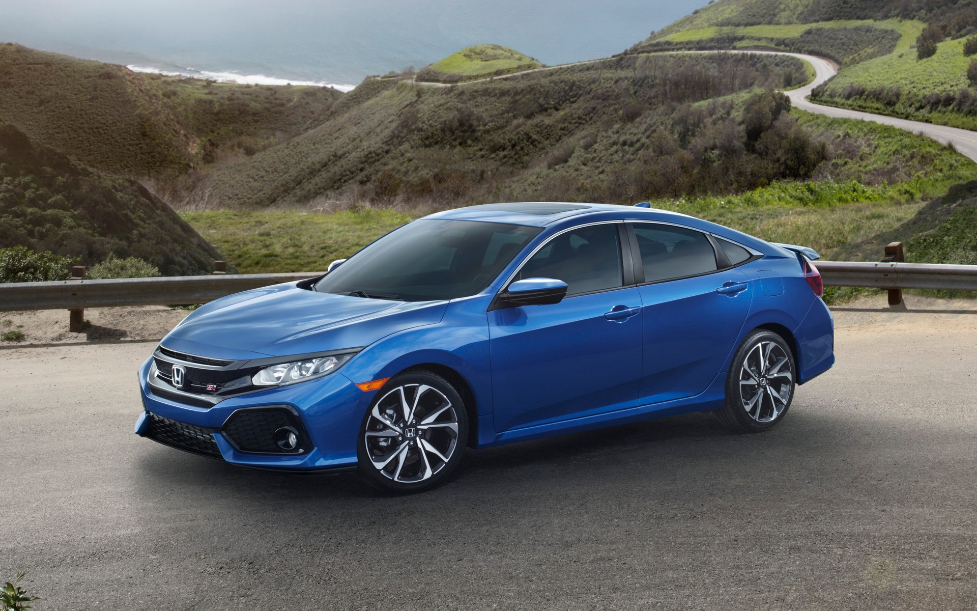 2017 Honda Civic Si Now on Sale in Canada - The Car Guide