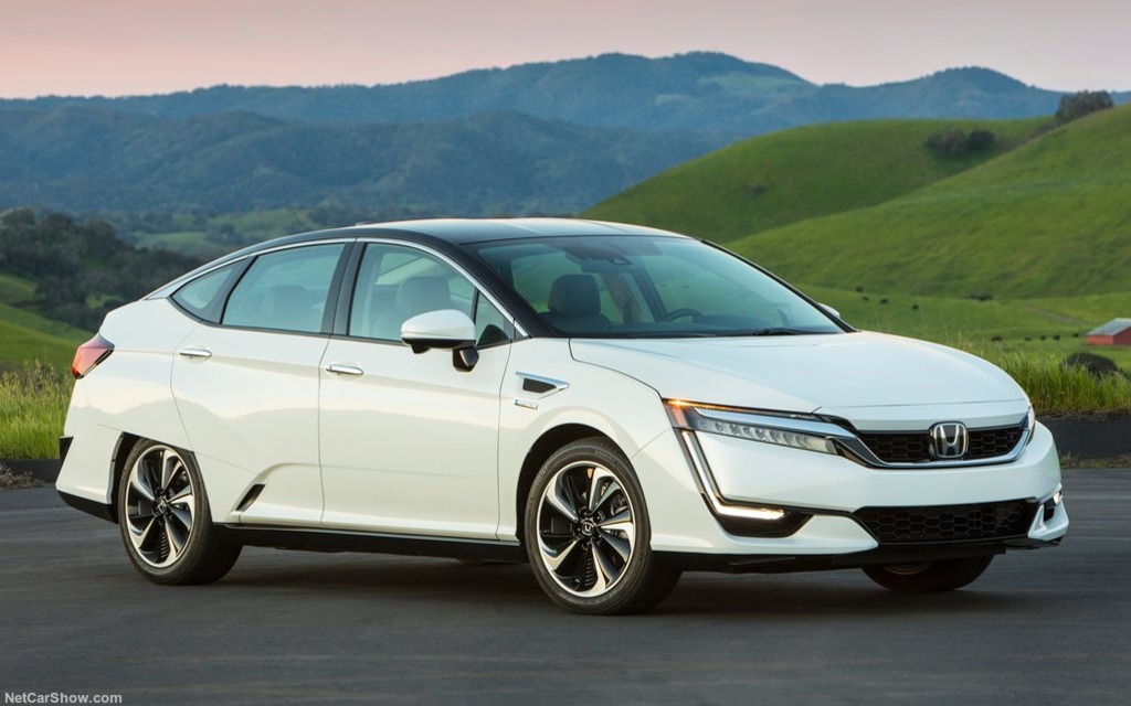 The Honda Clarity plug-in hybrid will be sold in Canada.