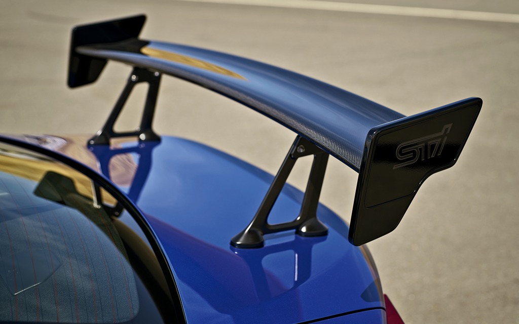 <p>Subaru BRZ tS 2018 - Aileron arri&egrave;re en fibre de carbone.</p>