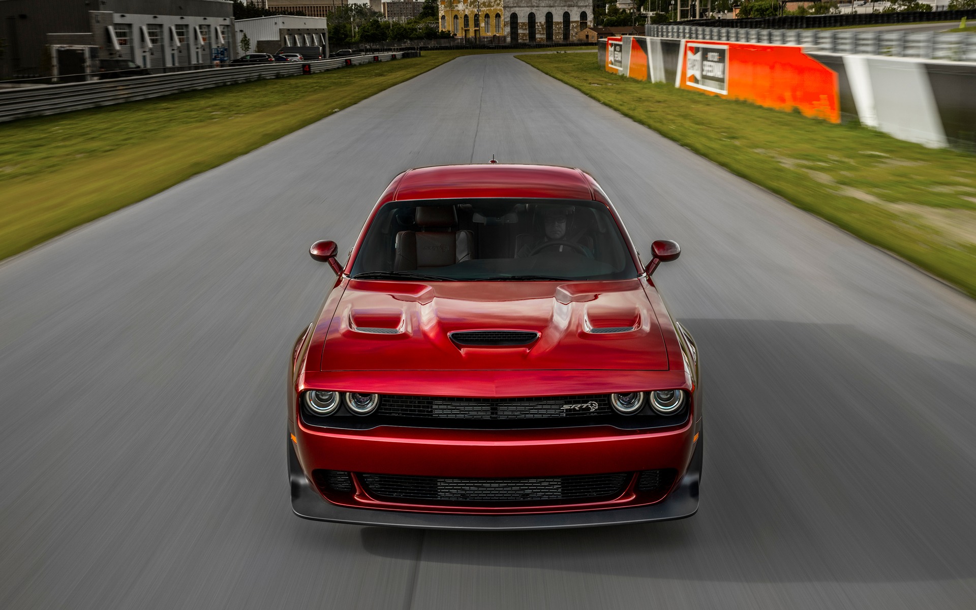 Dodge Challenger Hellcat 2018 красный