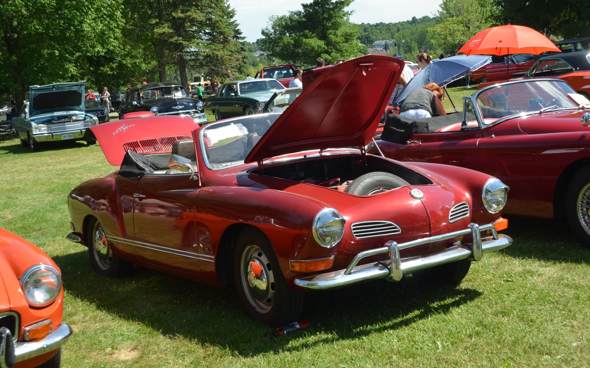 <p>VW Karmann Ghia</p>