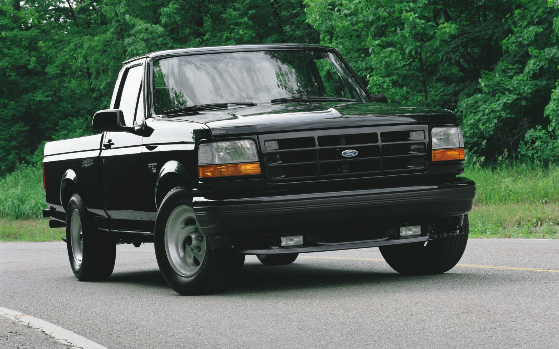 <p>Ford F-150&nbsp;1993</p>
