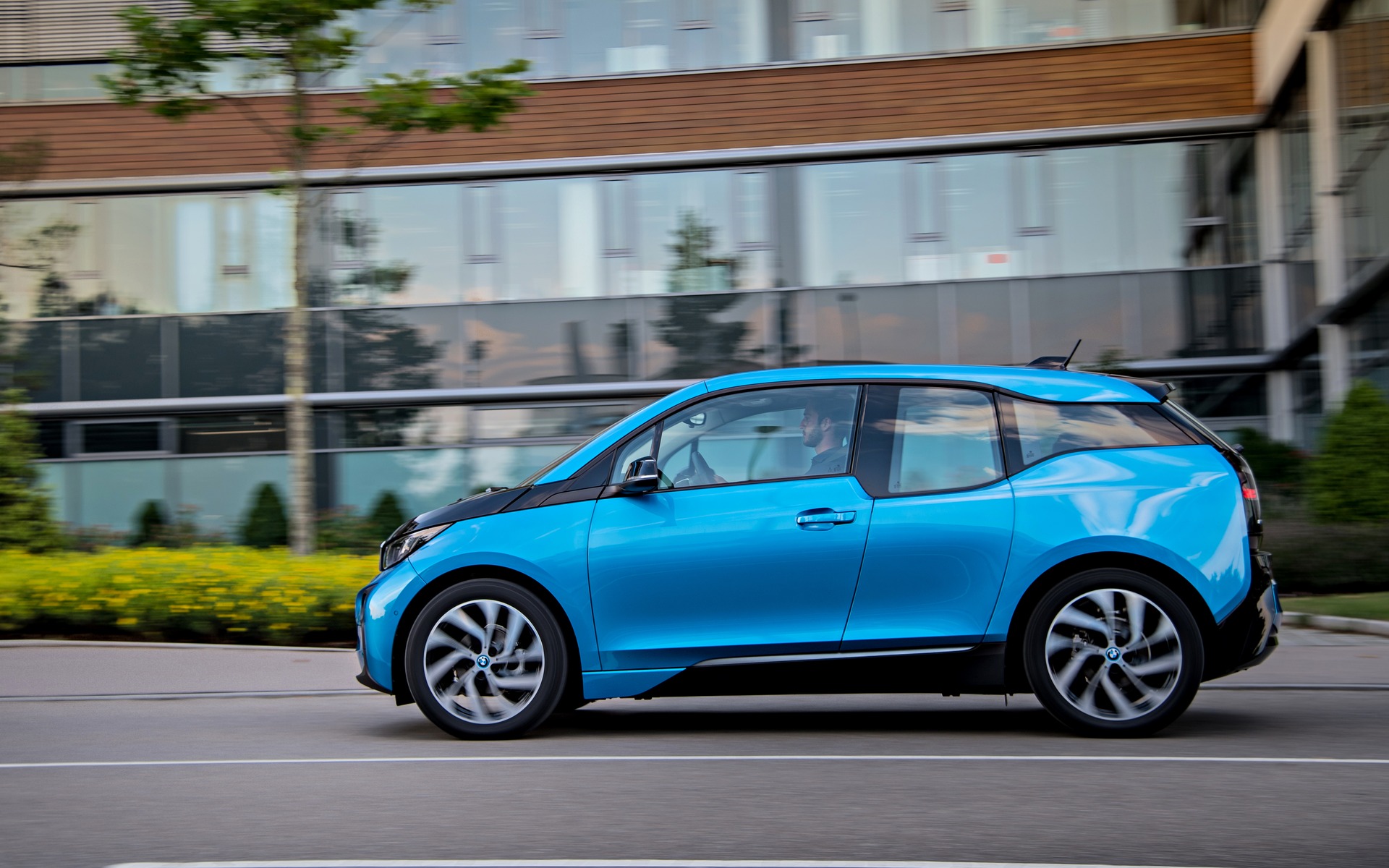 <p>2017 BMW i3</p>