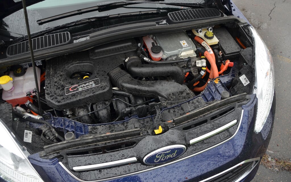 Ford C MAX Energi 2017 m 251 re pour une 233 volution Guide Auto