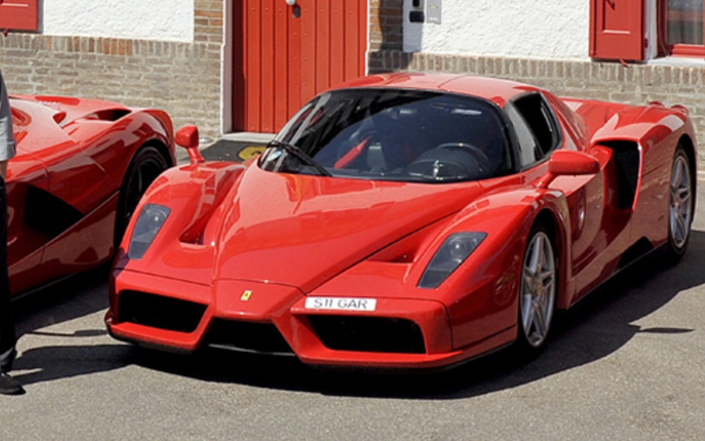 <p>Ferrari Enzo (&agrave; titre indicatif seulement)</p>