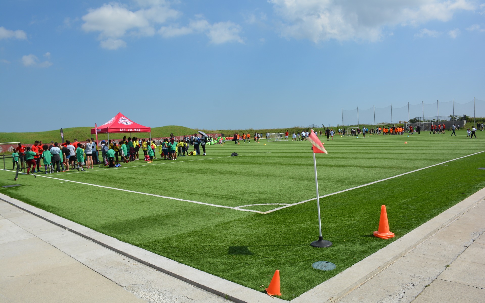 <p>Kia and Toronto FC team up to help community children</p>