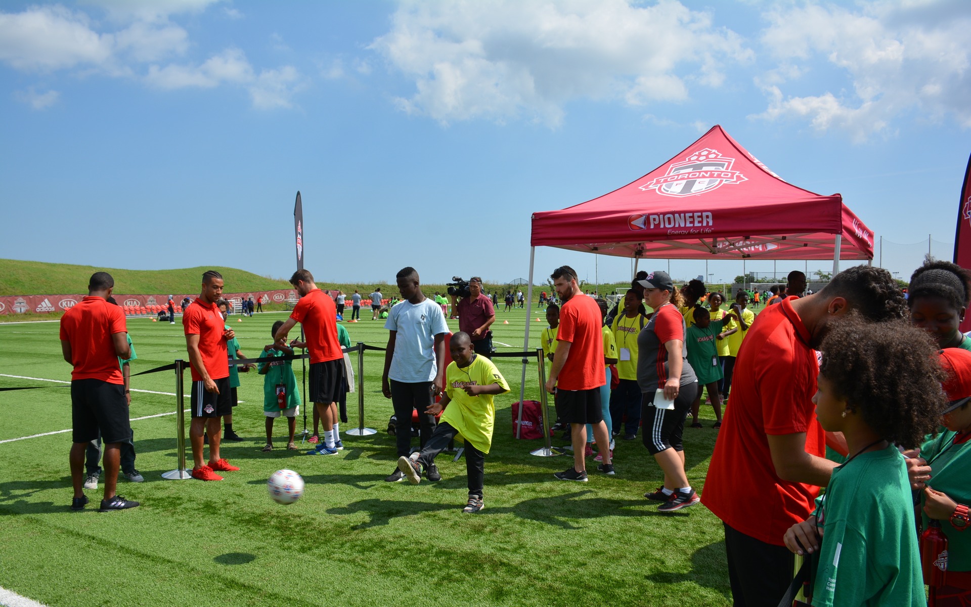 <p>Kia and Toronto FC team up to help community children</p>