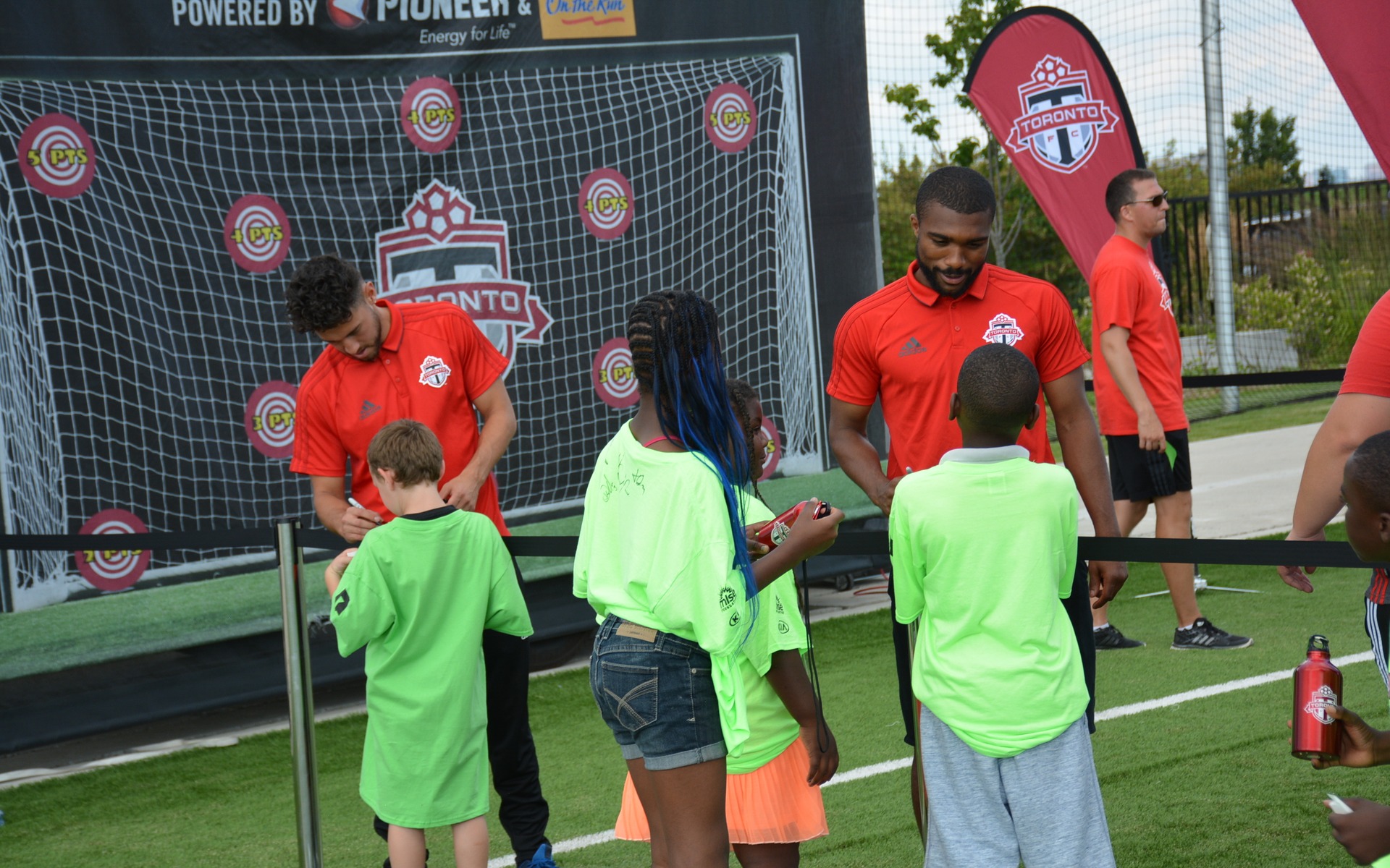 <p>Kia and Toronto FC team up to help community children</p>