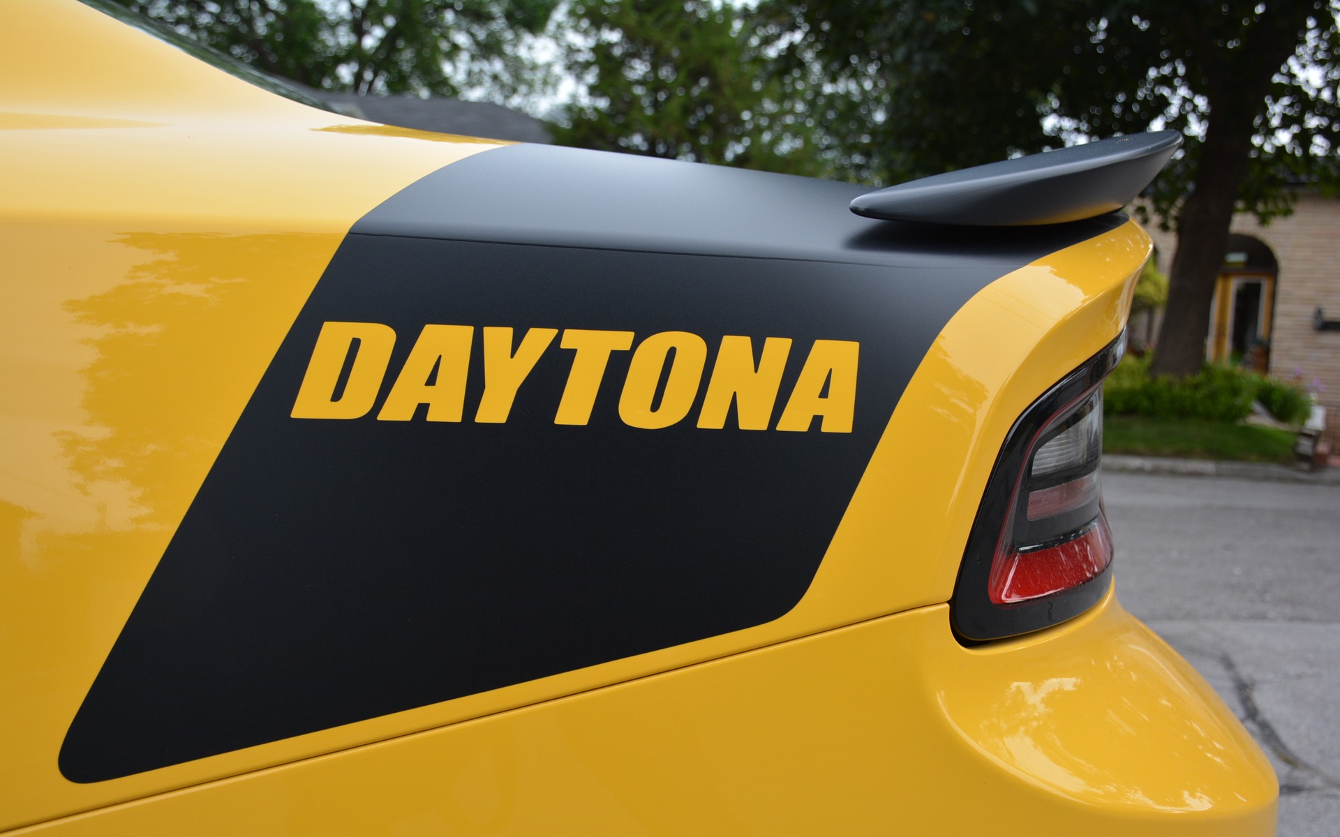 <p>2017 Dodge Charger Daytona 392</p>