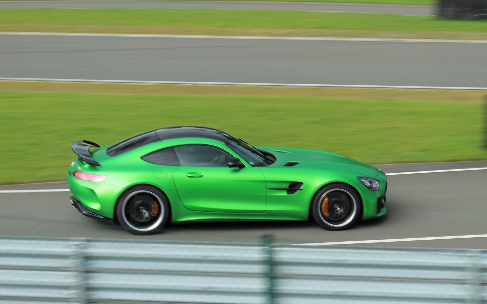 <p>2018 Mercedes-AMG GT R</p>