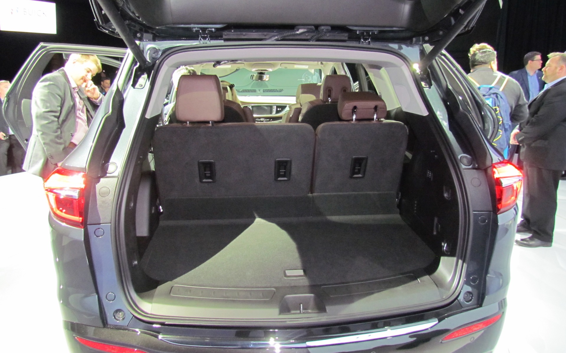 <p>Buick Enclave Avenir 2018</p>