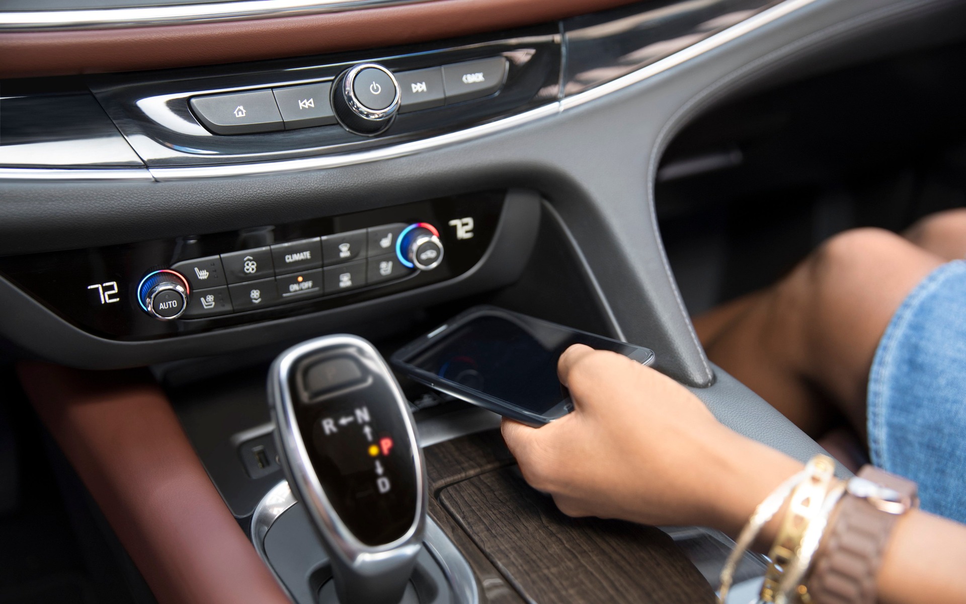 <p>Buick Enclave Avenir 2018</p>