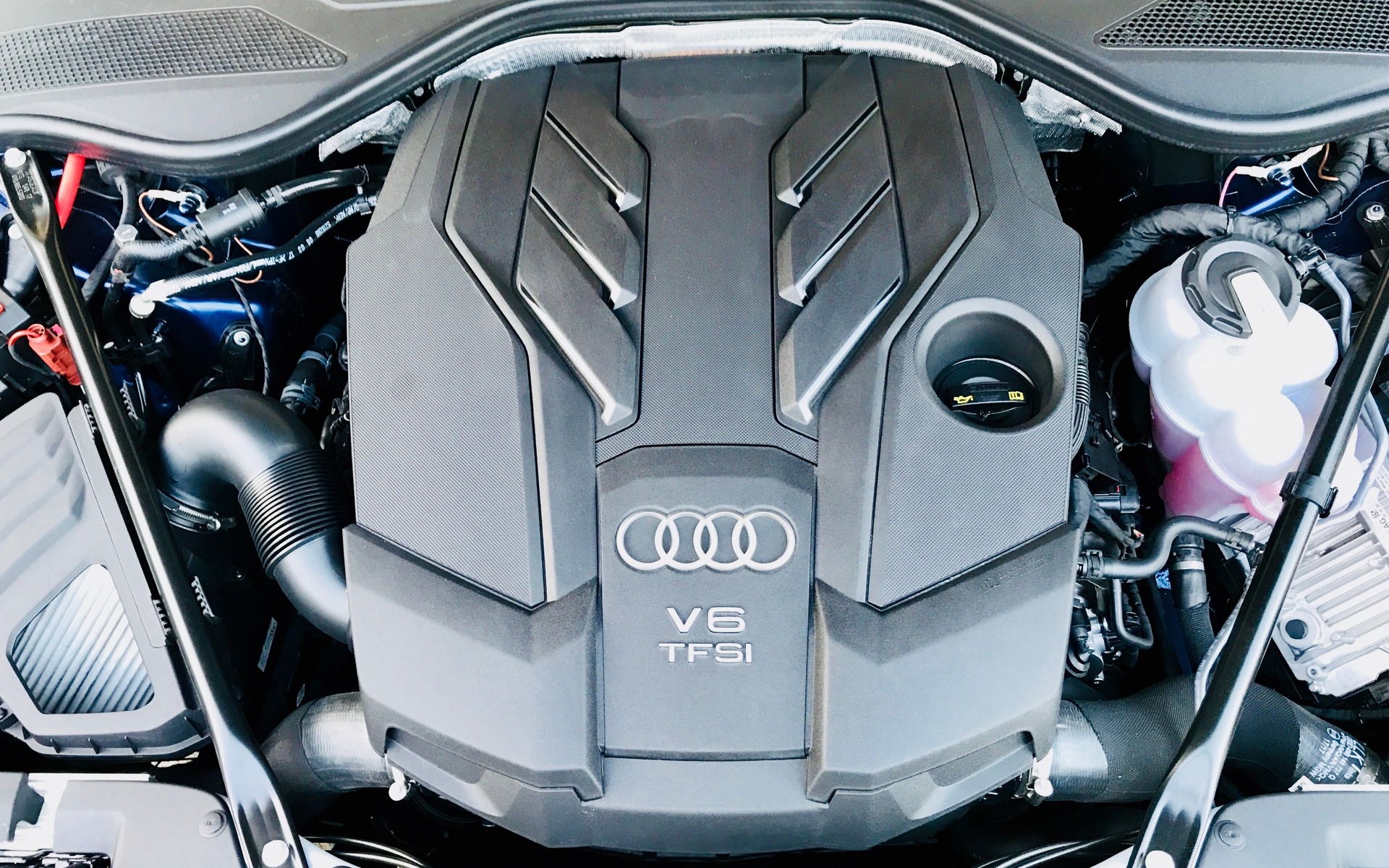 <p>2019 Audi A8 - Turbocharged 3.0-litre V6 engine of the A8 55 TFSI.</p>