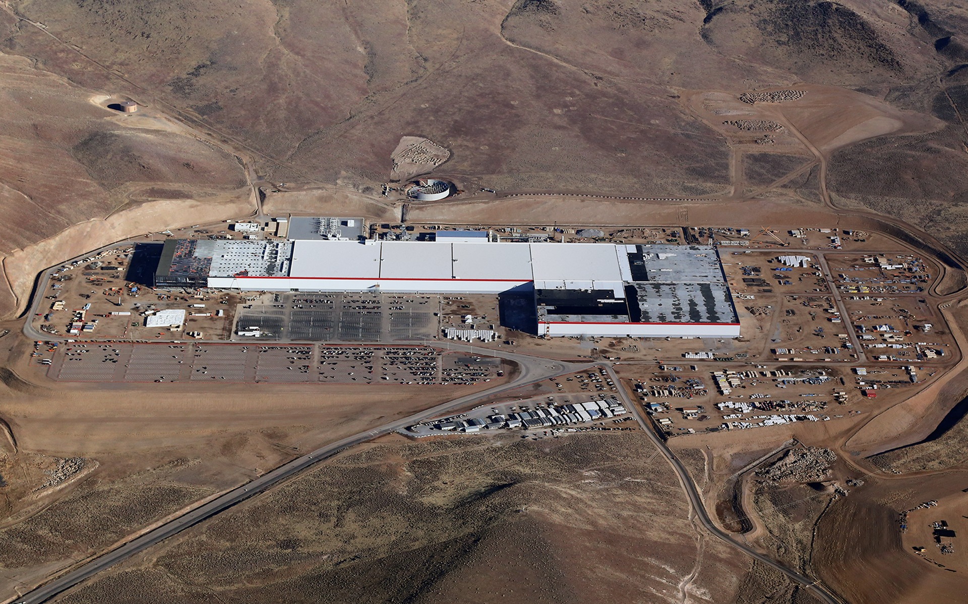<p>La Gigafactory, l'usine de fabrication des batteries des Tesla.</p>
