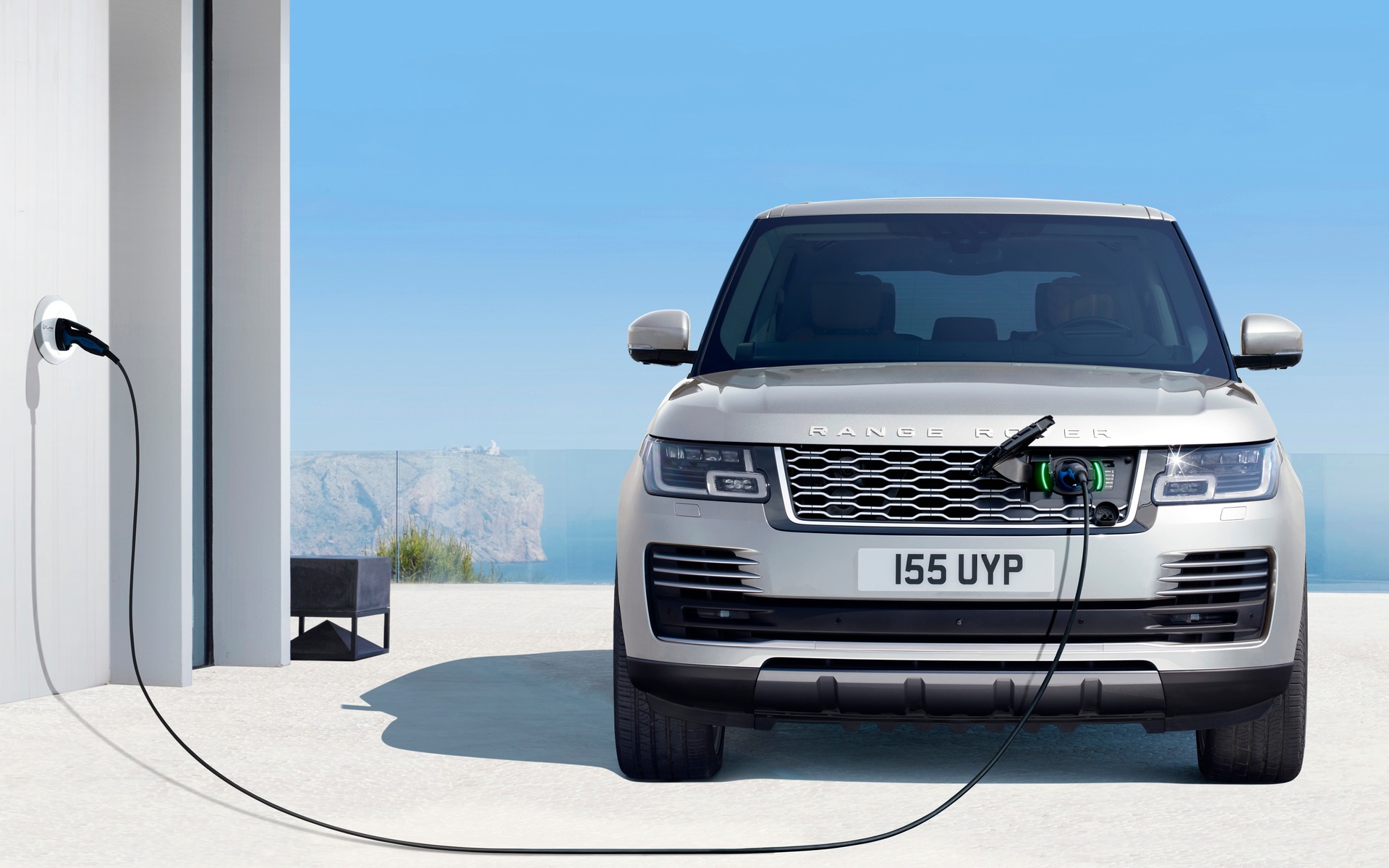 <p>2019 Range Rover P400e plug-in hybrid</p>