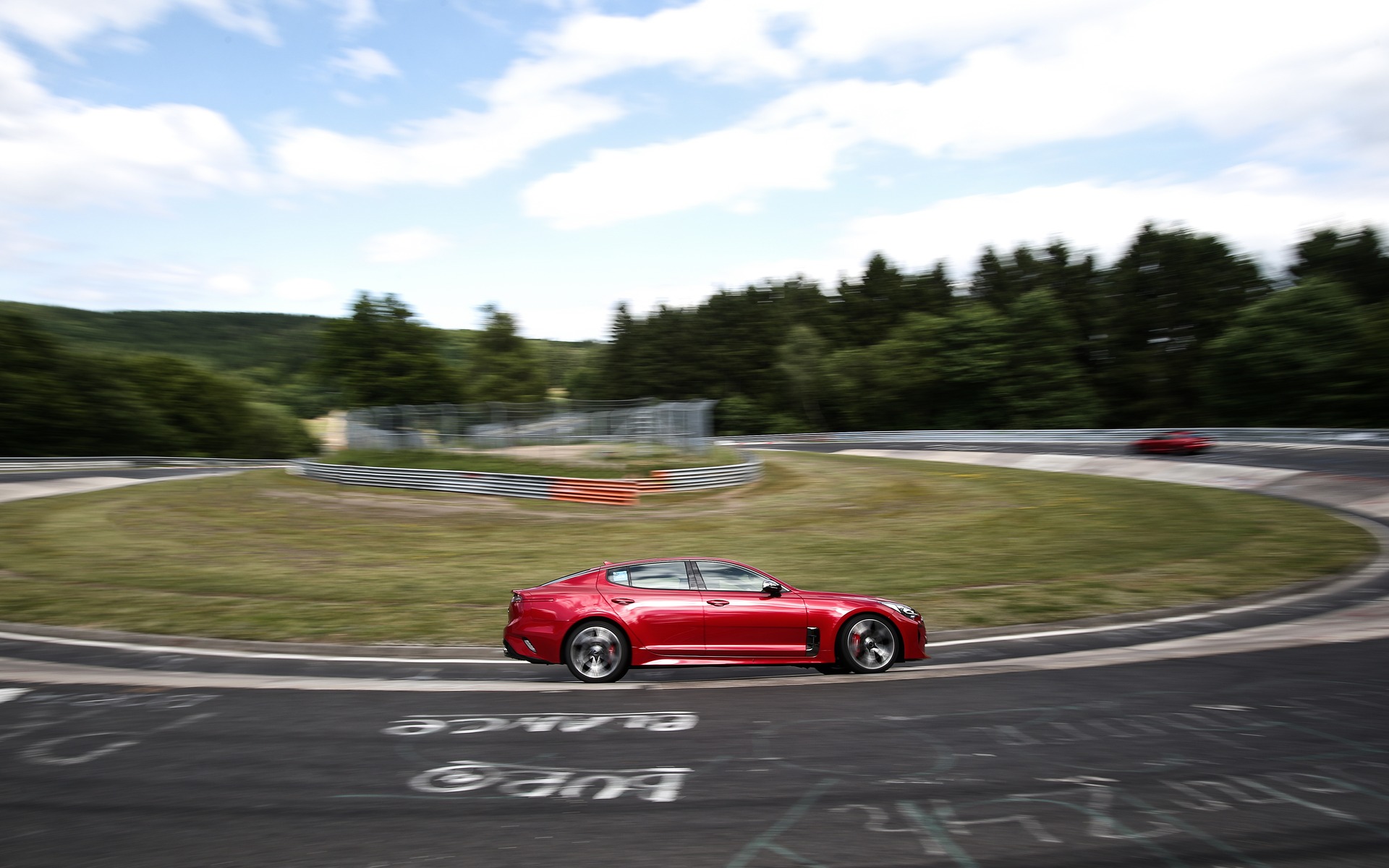 <p>2018 Kia Stinger</p>