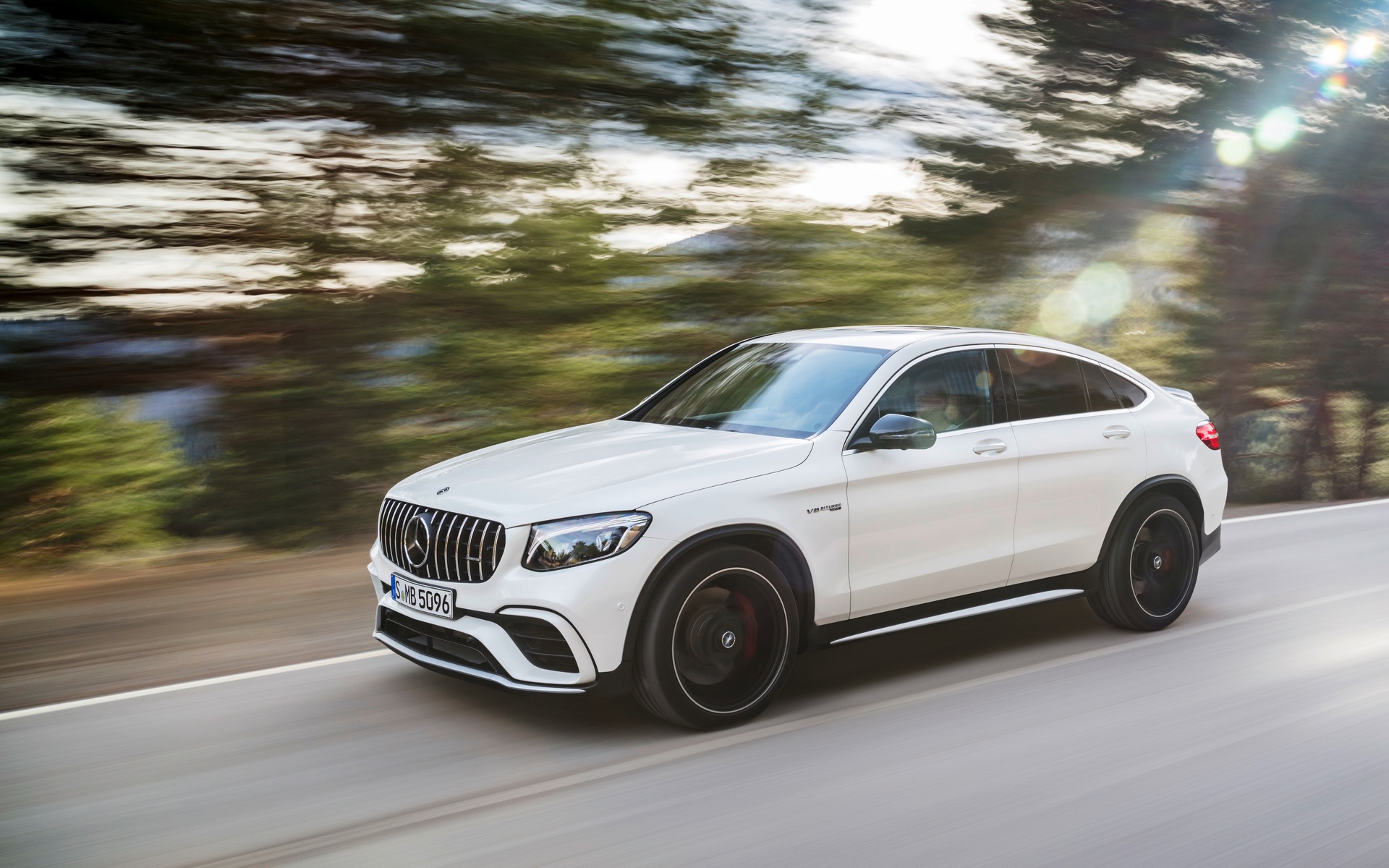 18 Mercedes Amg Glc 63 S 4matic The Family Missile The Car Guide