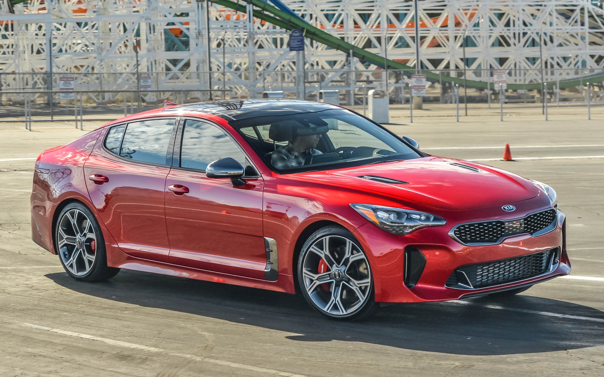 <p>2018 Kia Stinger</p>