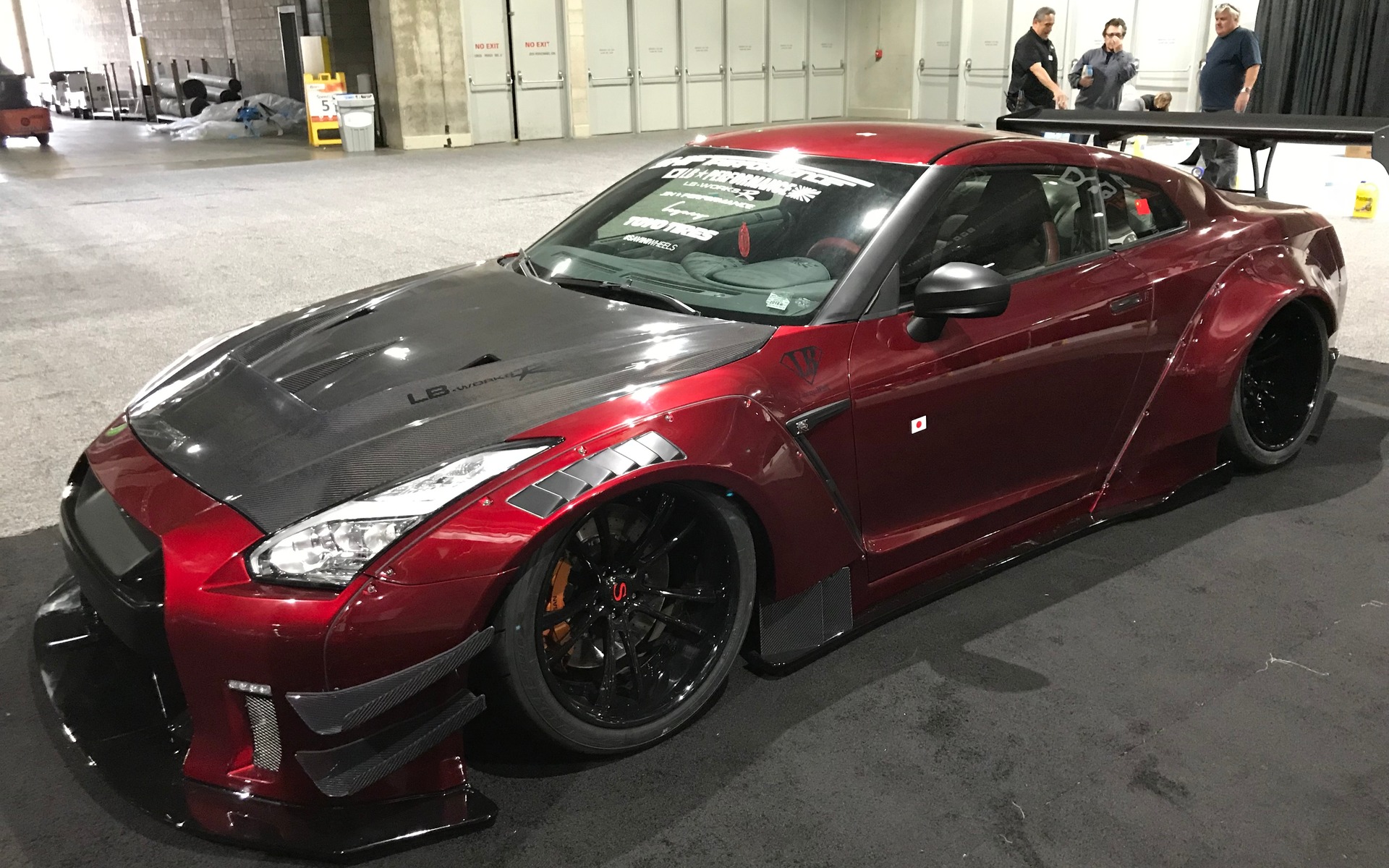 <p>Liberty Walk Nissan GT-R</p>