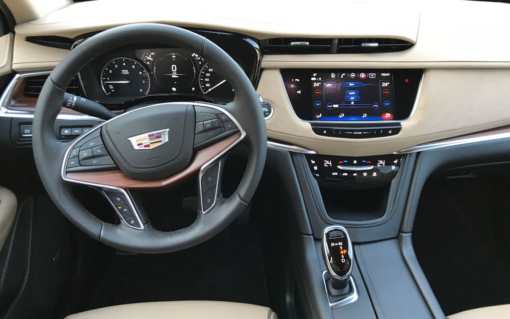 <p>2018 Cadillac XT5</p>