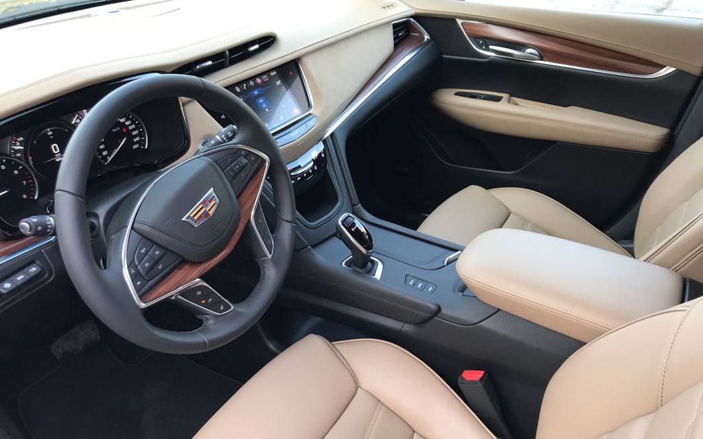<p>2018 Cadillac XT5</p>
