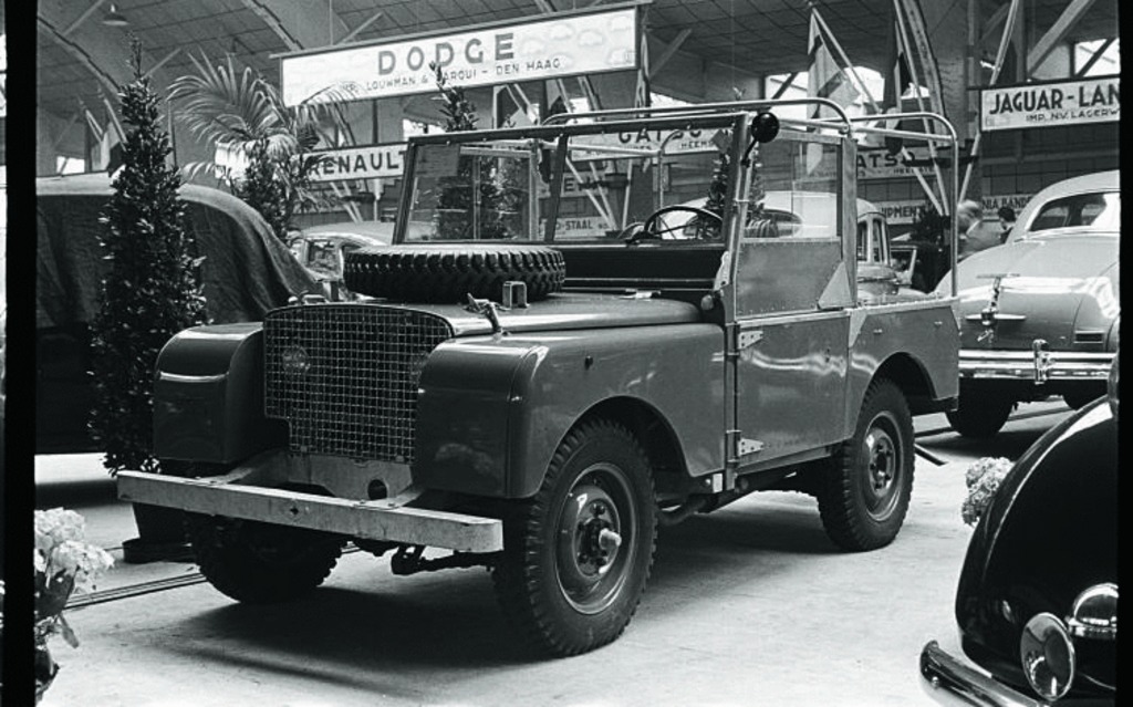 <p>Le kiosque Land Rover au Salon d'Amsterdam en 1948. </p>