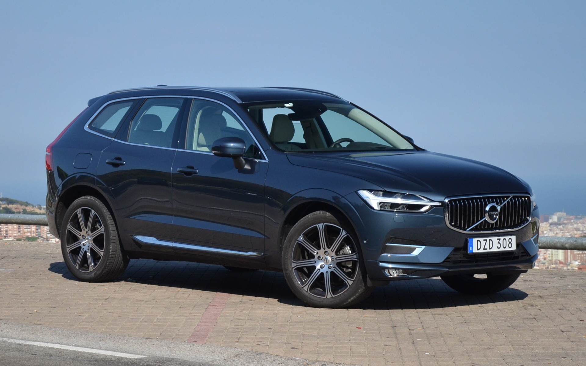 <p>Volvo XC60&nbsp;2018</p>