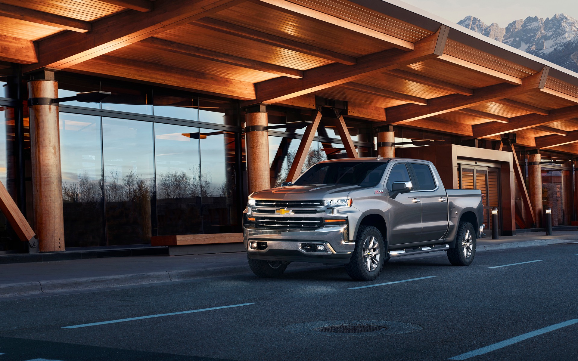<p>2019 Chevrolet Silverado 1500 LTZ</p>