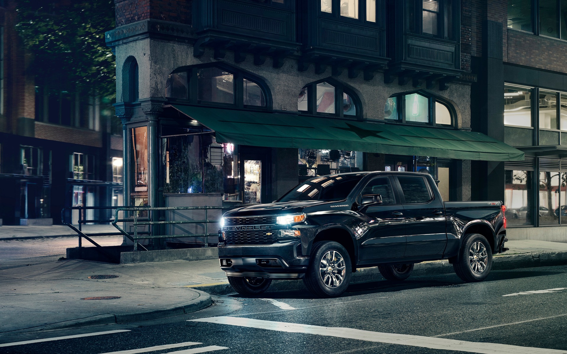 <p>2019 Chevrolet Silverado 1500 Custom</p>