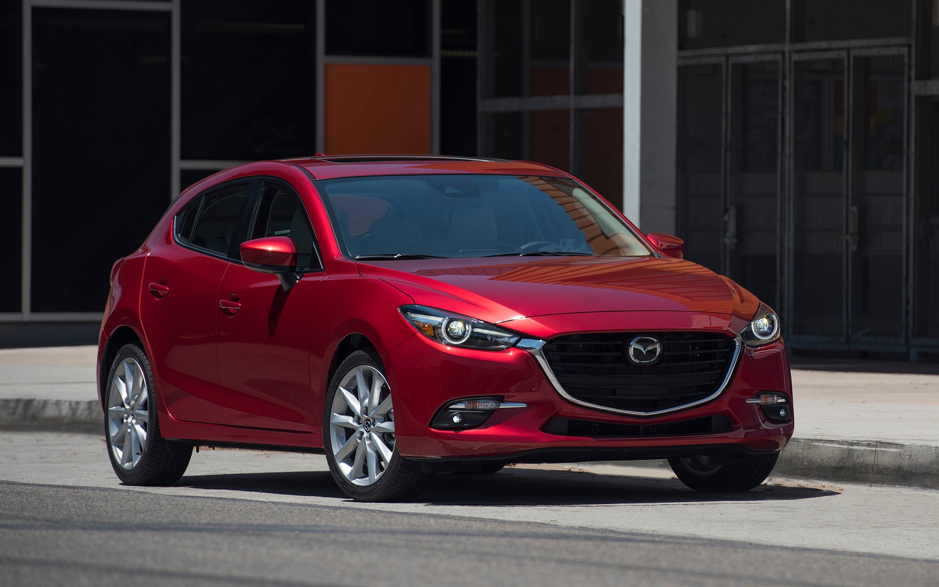 <p>Mazda3, Meilleure petite voiture au Canada pour 2018.</p>