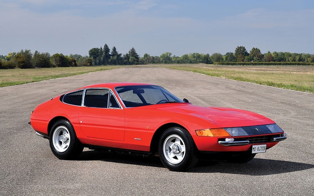 <p>1968 Ferrari 365 GTB/4 Daytona : 280 km/h</p>