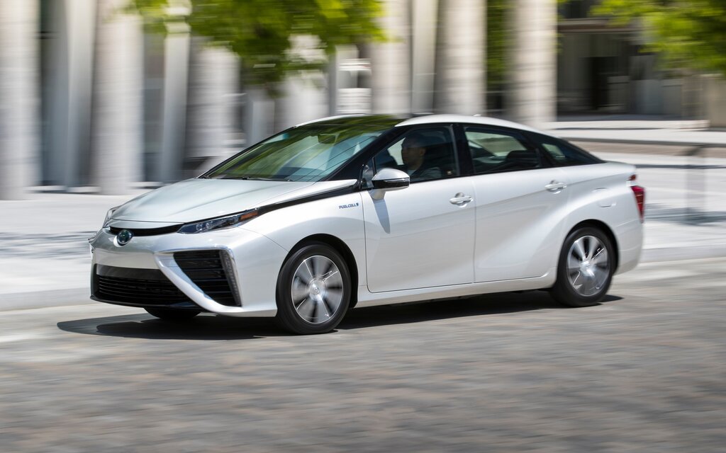 Toyota Surpasses 3,000 Mirai Hydrogen Fuel Cell Vehicle Sales
