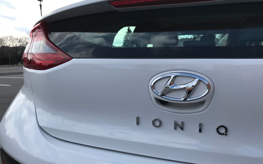 <p>2018 Hyundai Ioniq Electric Plus</p>