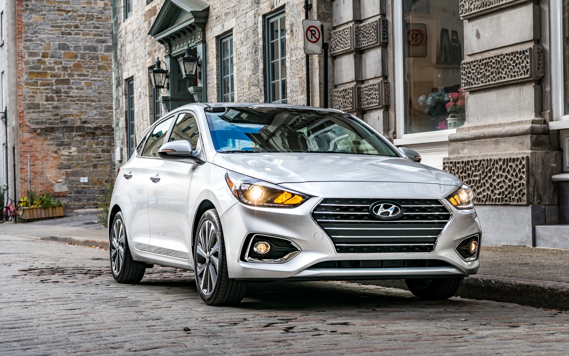 Hyundai accent store se 2018