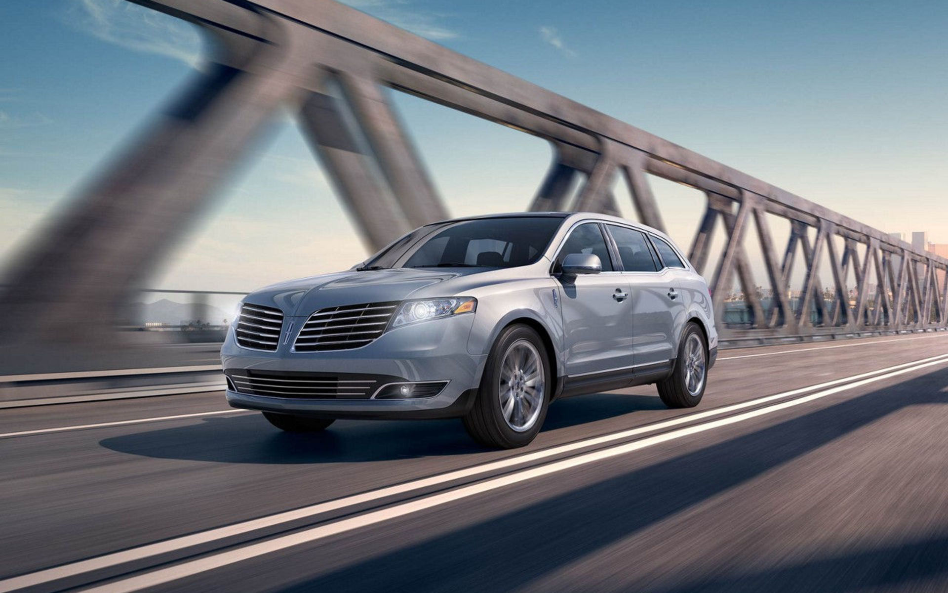 <p>Lincoln MKT 2018</p>