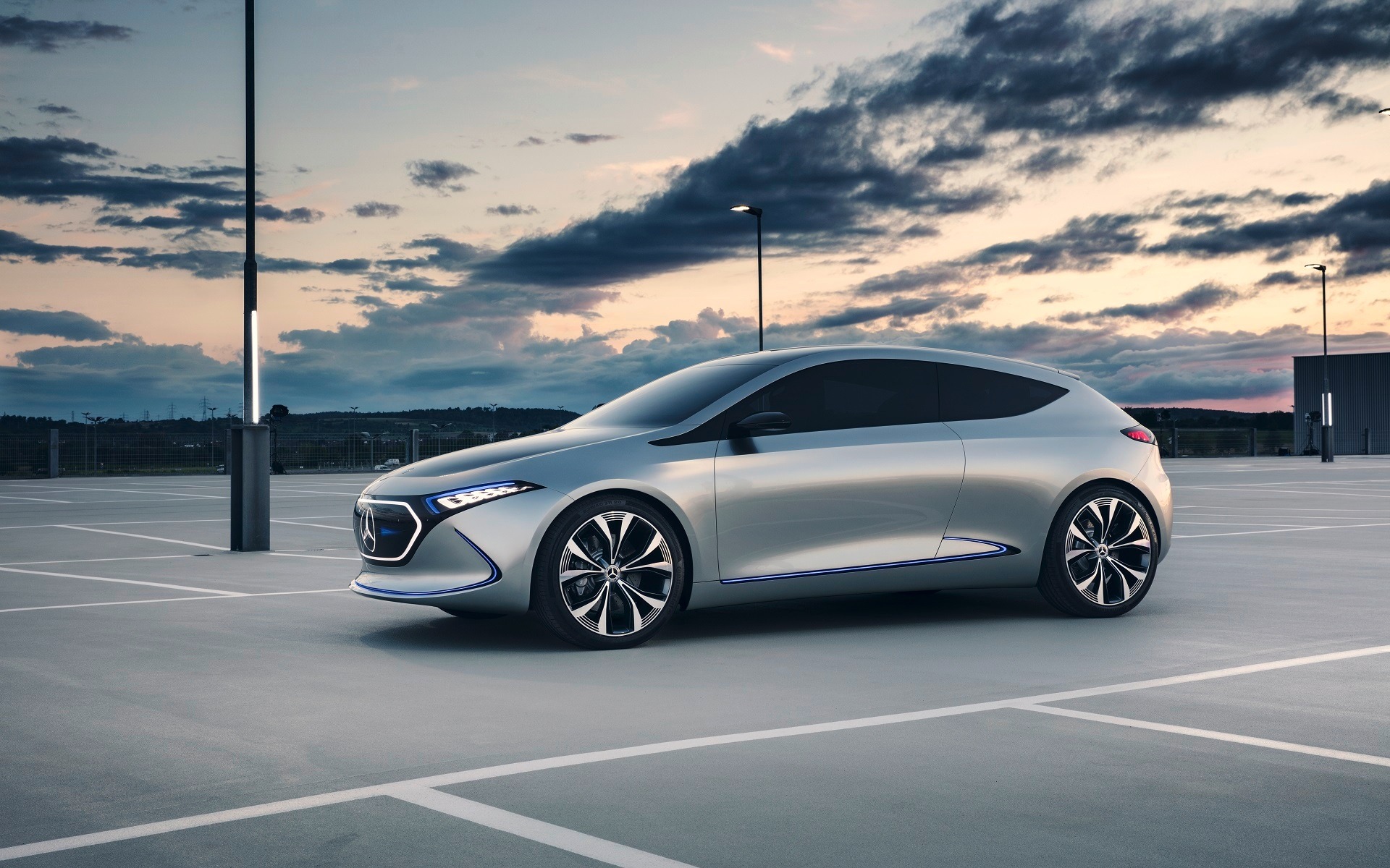 <p>Mercedes-Benz Concept EQA</p>