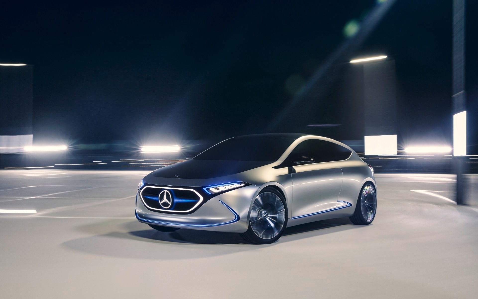 <p>Mercedes-Benz Concept EQA, dynamic view</p>
