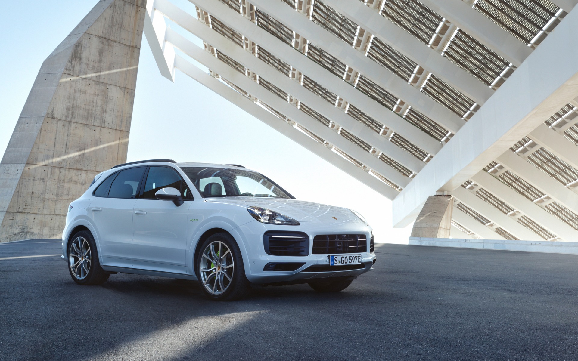 <p>Porsche Cayenne</p>