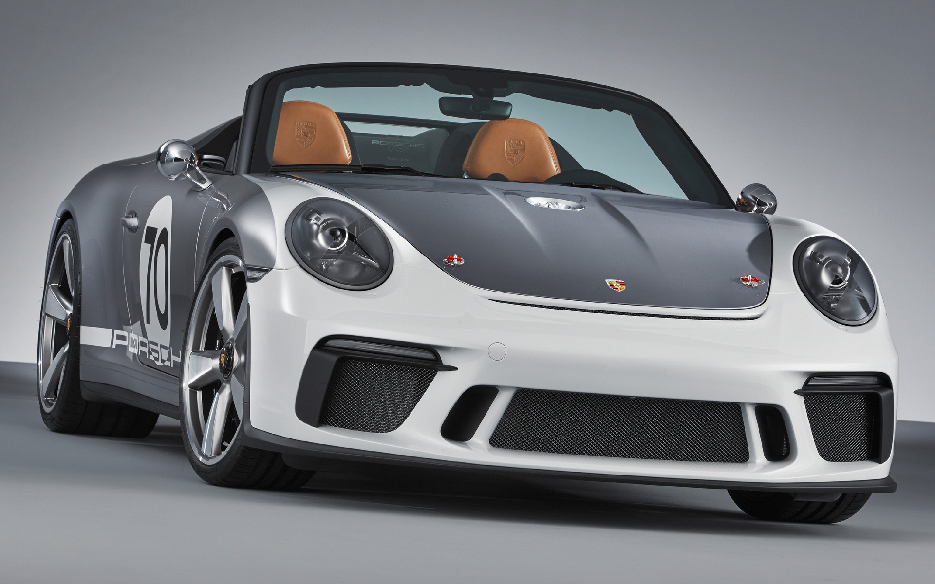 <p>Porsche 911 Speedster Concept in GT Silver and White</p>
