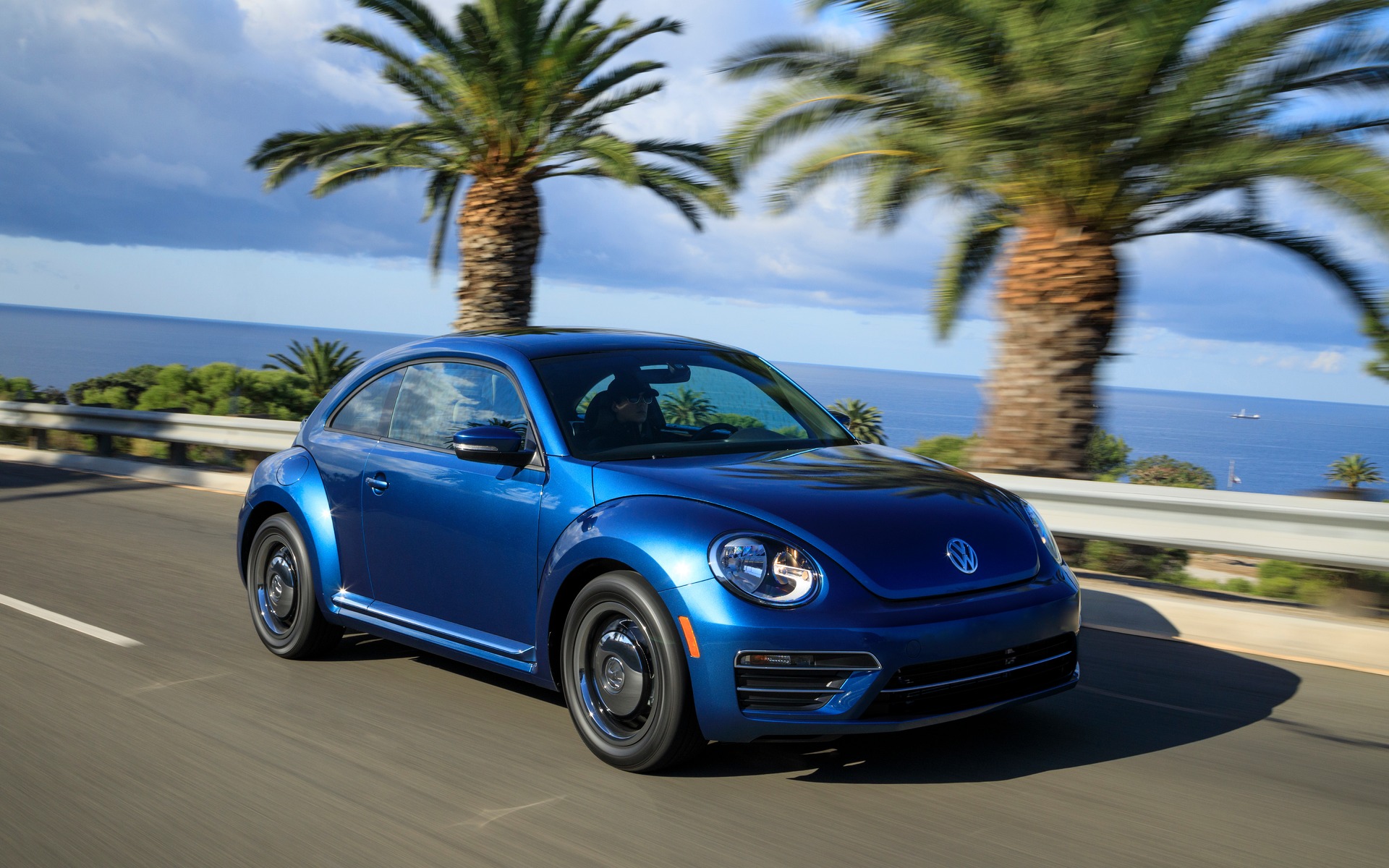 <p>2018 Volkswagen Beetle</p>