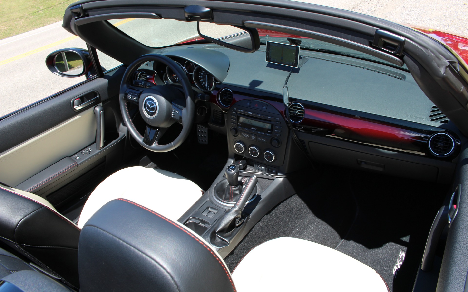 <p>2015 25th Anniversary Mazda MX-5</p>