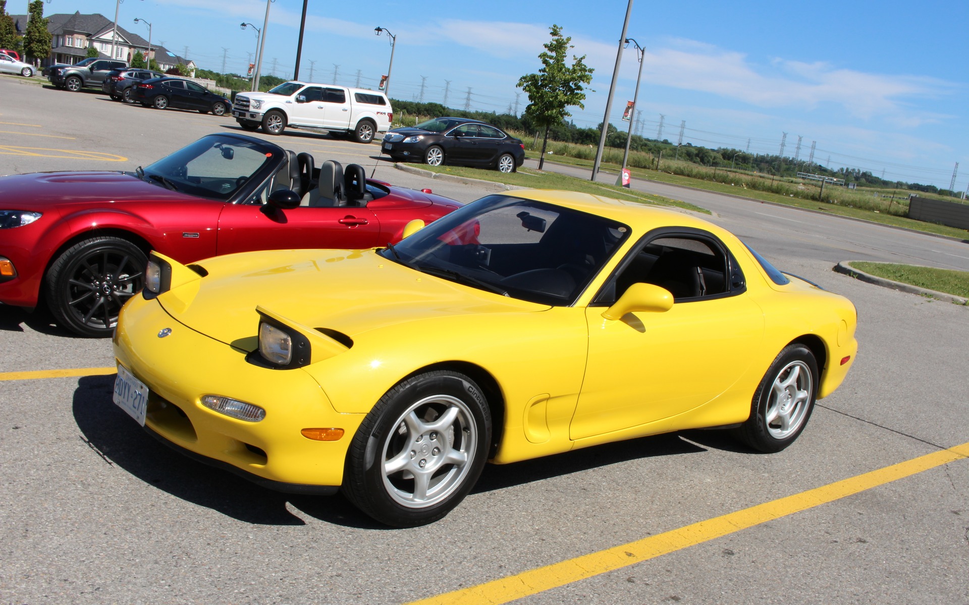 <p>1993 Mazda RX-7</p>