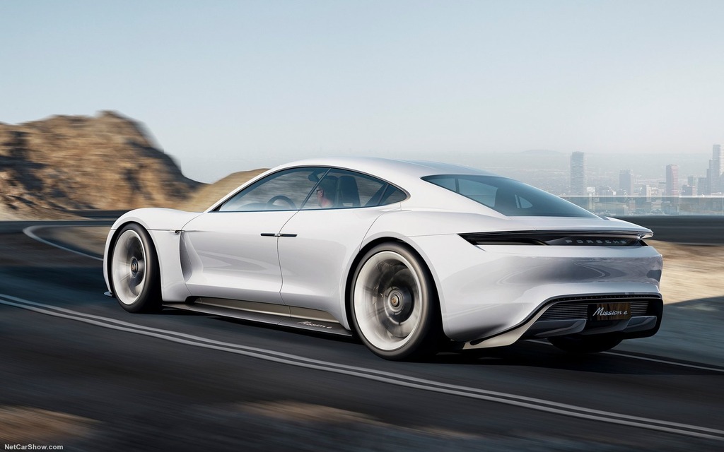 <p>Porsche Mission E Concept is set to become the 2020 Porsche Taycan</p>