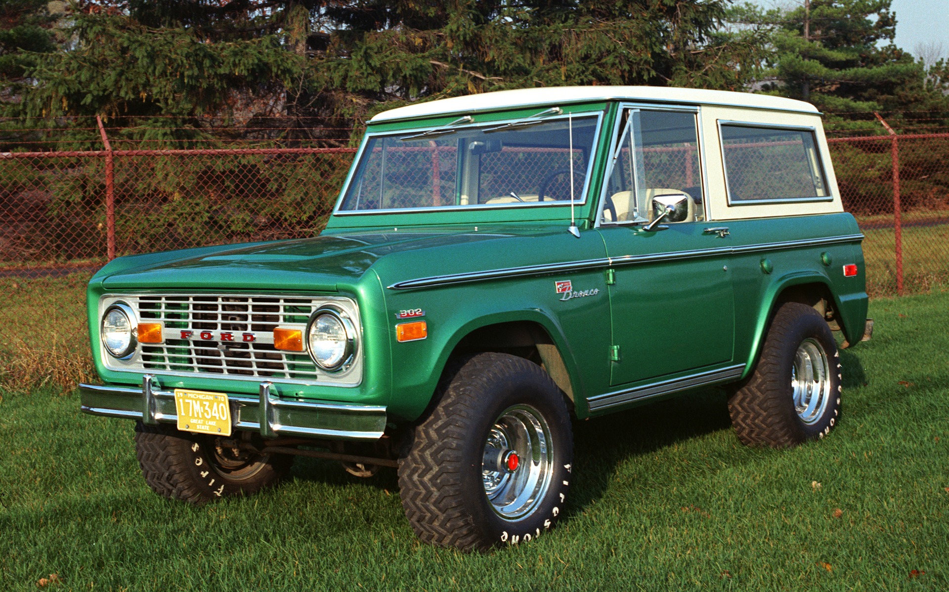 <p>1971 Ford Bronco</p>