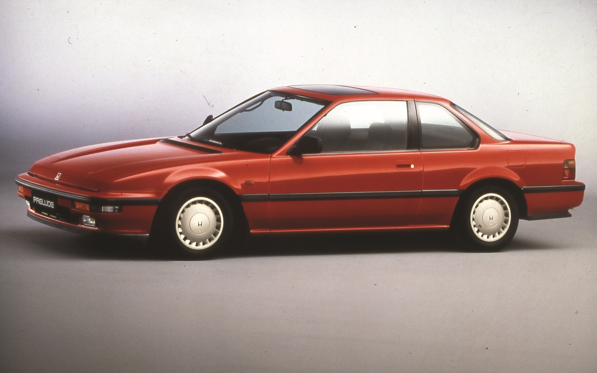 <p>1988 Honda Prelude Si<br>Third generation (1988-1991)</p>