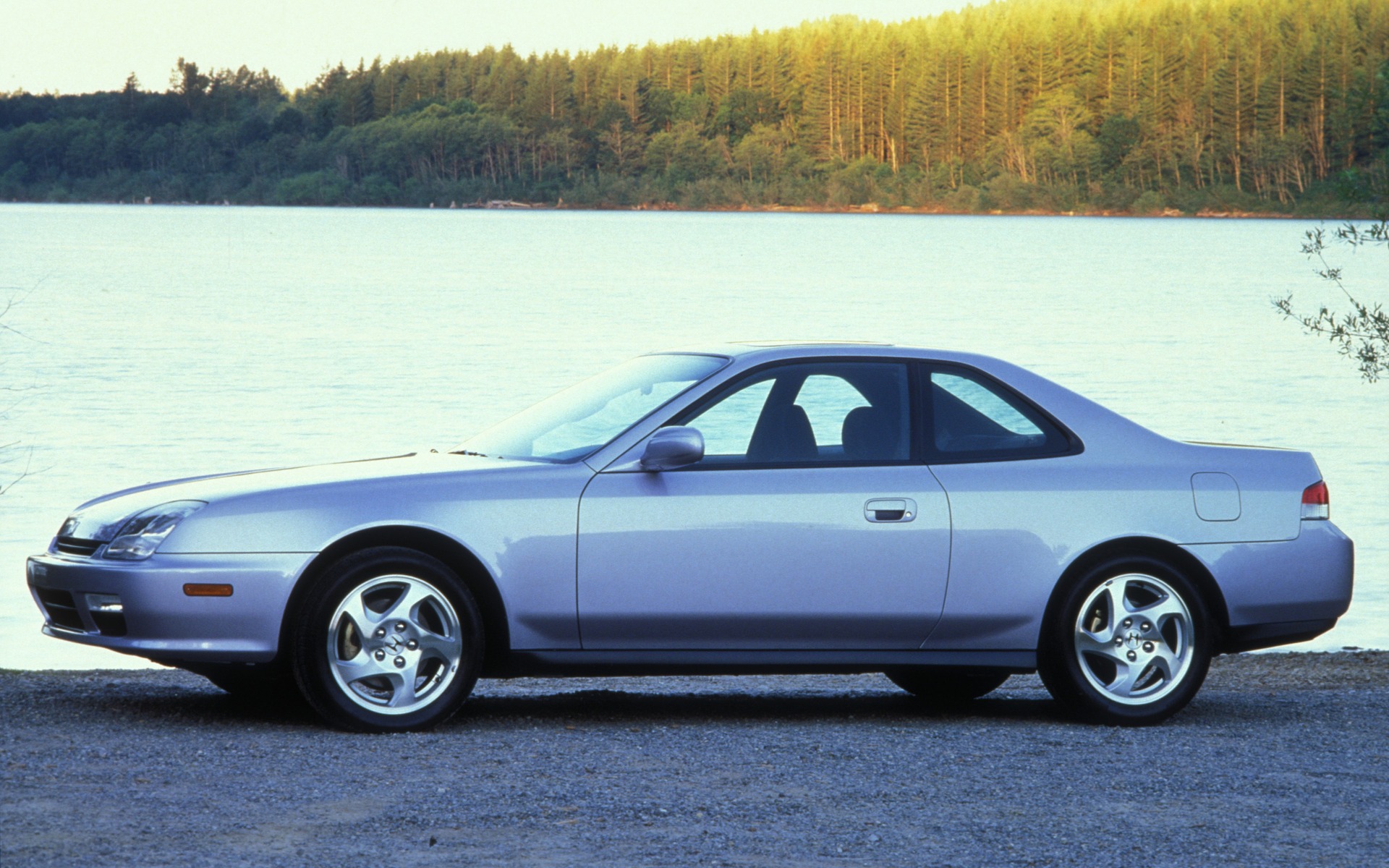 <p>1997 Honda Prelude<br>Fifth generation (1997-2001)</p>