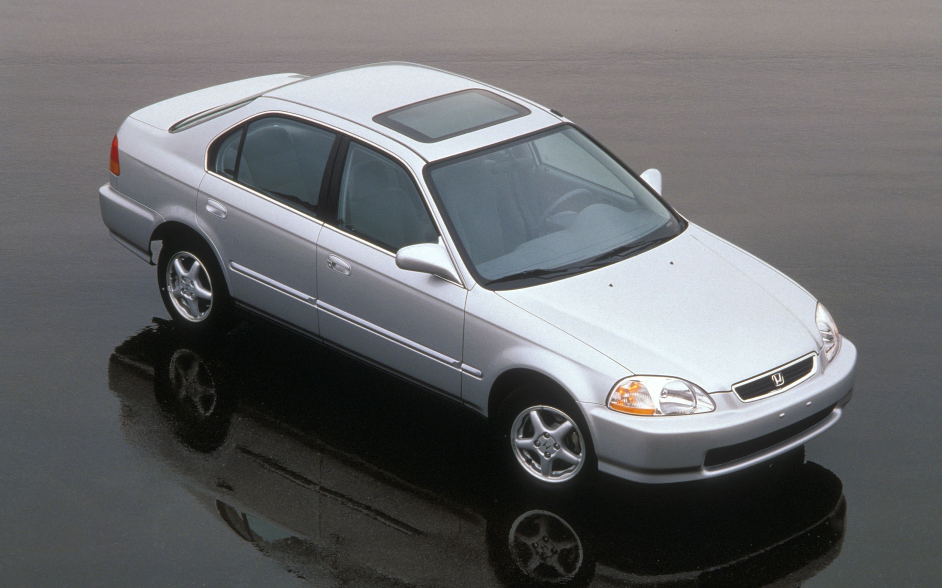 <p>Honda Civic 1996<br>G&eacute;n&eacute;ration #6 (1996-1999)</p>